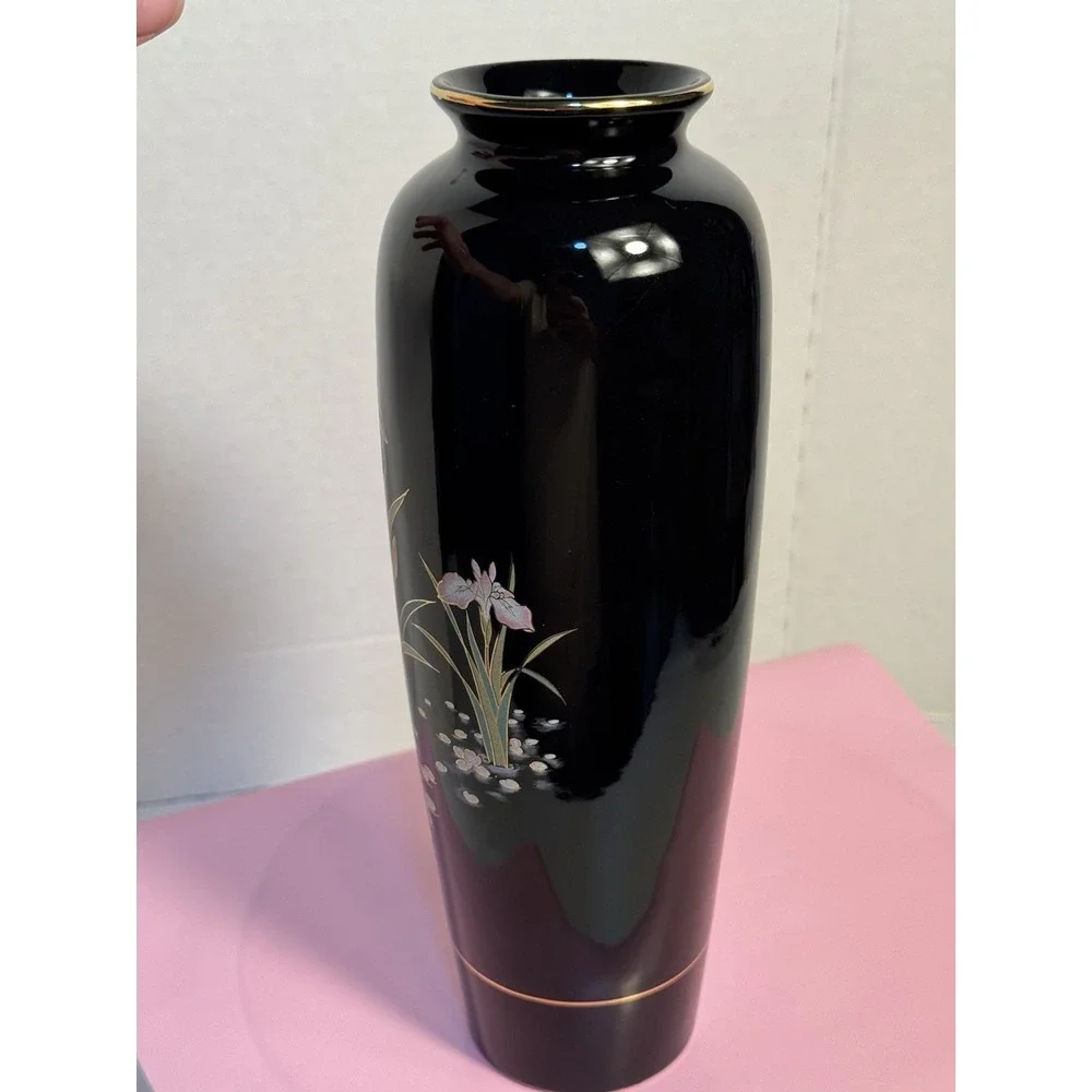 VTG Japanese  Vase Iris and Kingfisher Motif.  Black‎ Enamel Fast Shipping